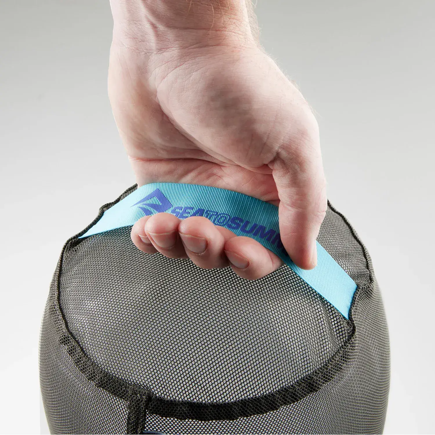 Sea To Summit Mesh Stuff Sack 5 Litre - Beluga / High Rise Grey - Image 3