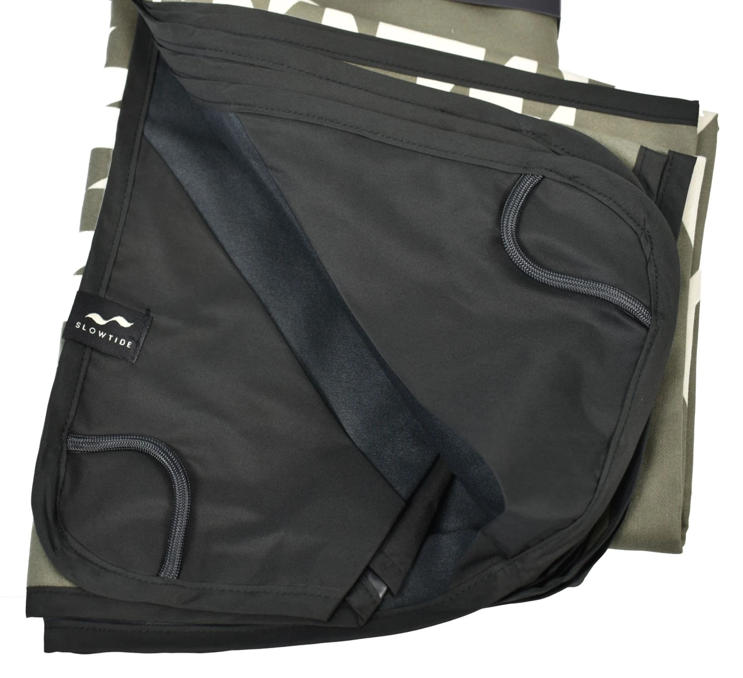 Slowtide Chico Quick-Dry Park Blanket- Army Green - Image 4