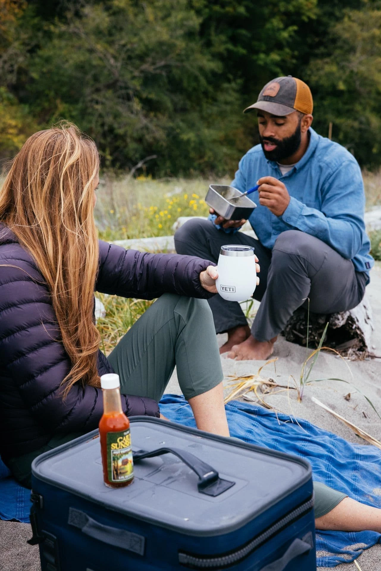 YETI Rambler 10oz / 296 Ml Wine Tumbler - Navy - Image 5