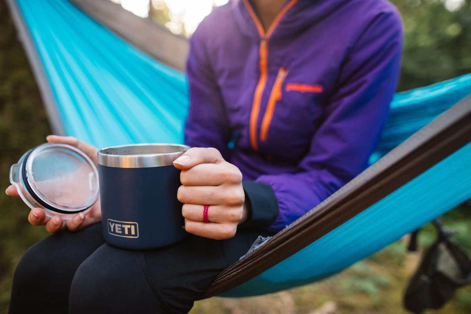 YETI Rambler 14oz / 414ml Mug - Navy - Image 5
